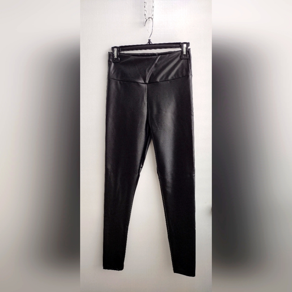 Sleek & Sexy Black Pants